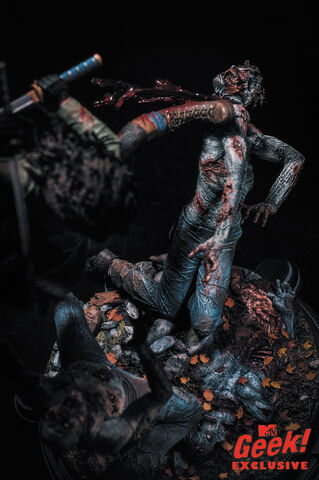 File:Michonne Statue 6.jpg