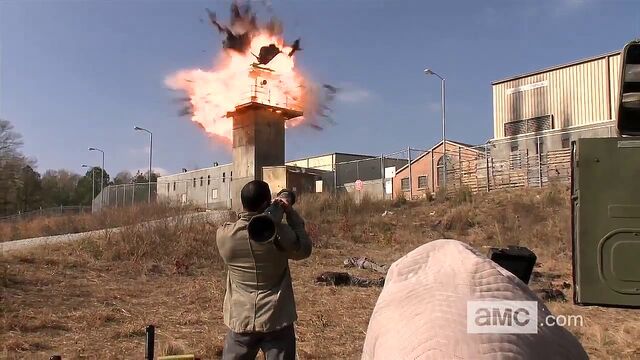 File:TWDS3E16 BTS16.jpg