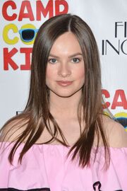 Emily-hahn-at-camp-cool-kids-premiere-in-universal-city