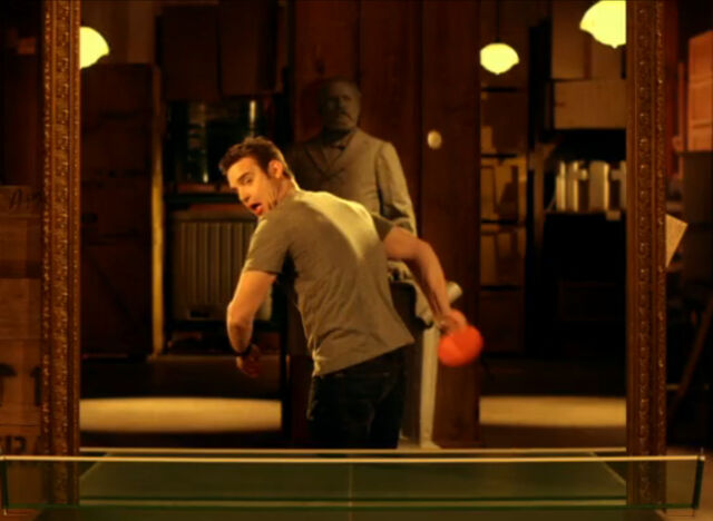 File:LookingGlassMirror.jpg