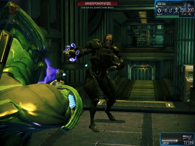 Archivo:Grineer Powerfist.jpg