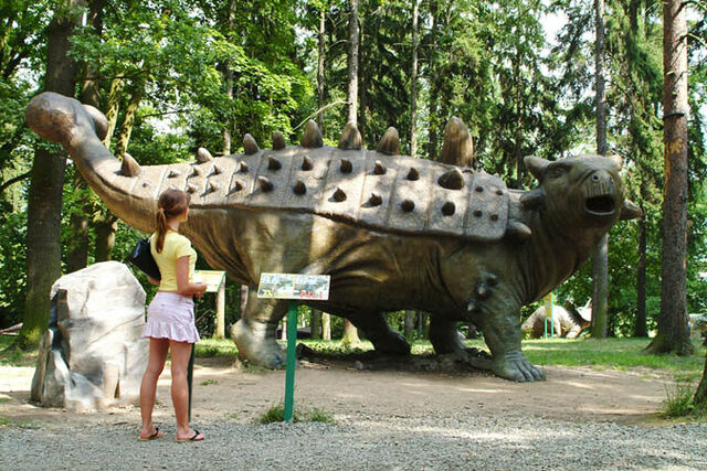 File:Ankylosaurus.jpg