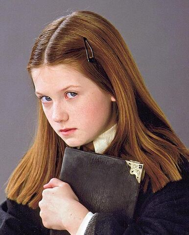 File:Harry-potter-and-the-chamber-of-secrets-and-ginny-weasley-gallery.jpg