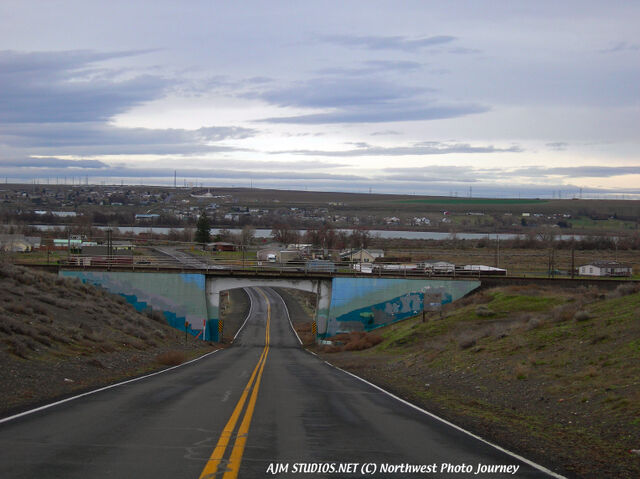 File:AjmstudiosPLYMOUTHbridgeenter.jpg