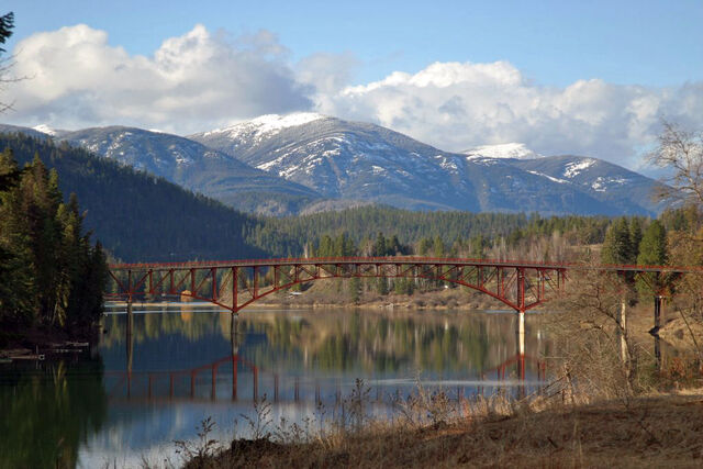 File:Pendoreilleriverscene.jpg
