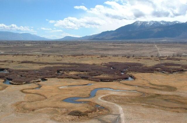 File:Owens River from tableland-750px.jpg