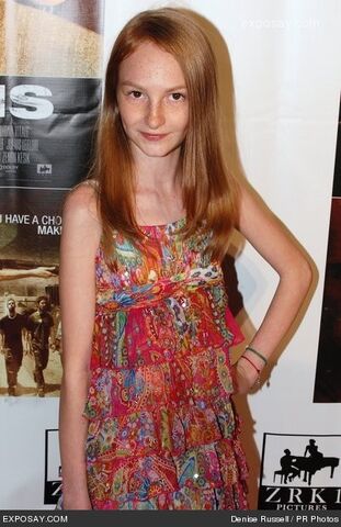 File:Mikayla-chapman-celebrity-karaoke-hosted-mVqjx1.jpg