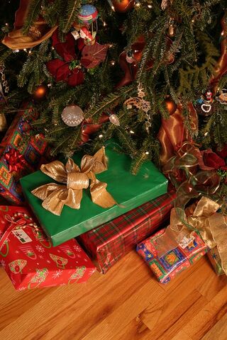 Datei:Geschenke.jpg