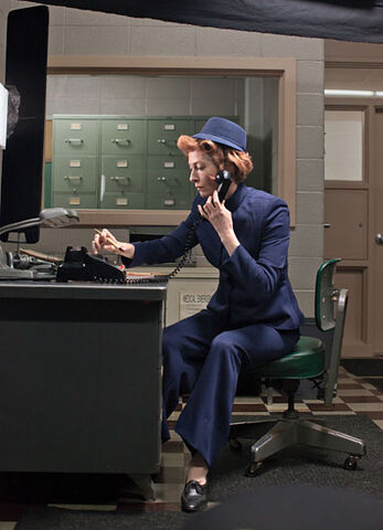 File:Cess-wes-anderson-moonrise-kingdom-on-set-04-v.jpeg