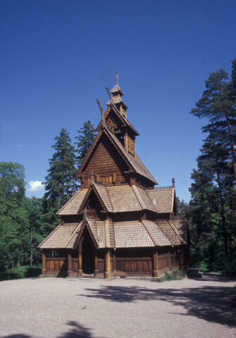 File:Golstavkirke.jpg