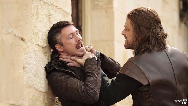 Plik:Littlefinger-and-ned-stark-1x03-01 FULL.jpg