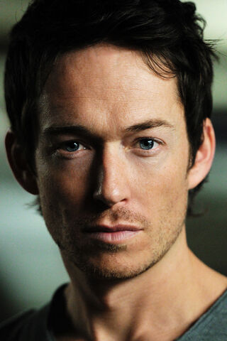 File:Simon Quarterman.jpg