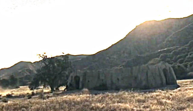 File:Los Diablos Prison.jpg