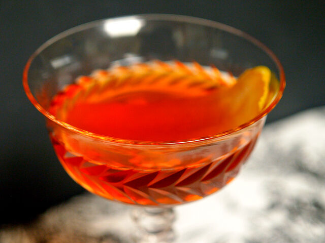 File:Cocktail-Recipe-The-Sazerac-13.jpg