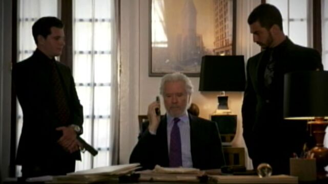 File:2x06-DonovanDemandsCash.jpg