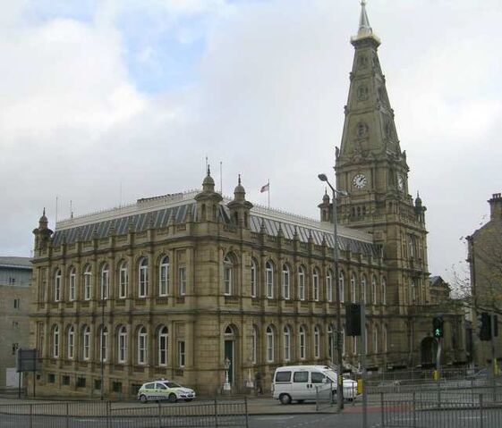 Plik:Halifax Town Hall.jpg