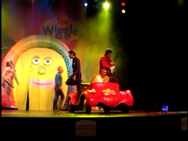 File:TheWigglesandEmmaWatkins.jpg