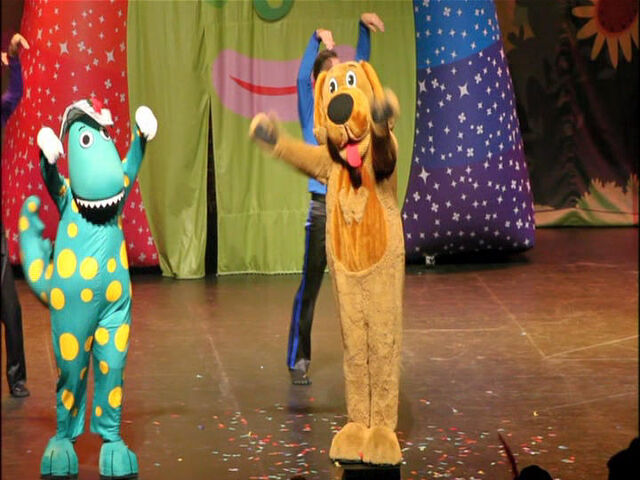 File:DorothyandWagsinCelebration!.jpg