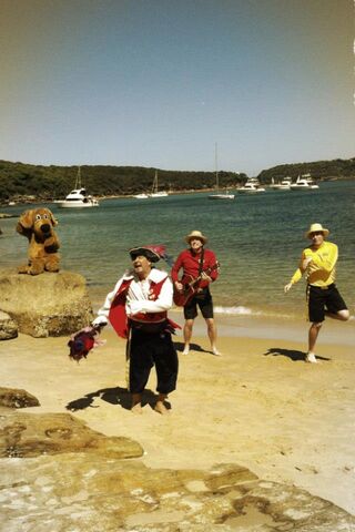 File:TheMiniFoxiePuppyDance-PromoPicture6.jpg