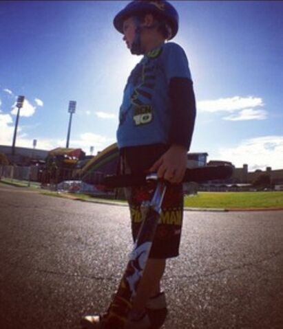 File:Antonioscooter.jpg