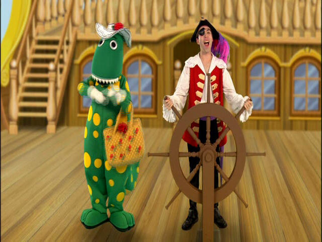File:CaptainandDorothyontheS.SFeathersword.jpg