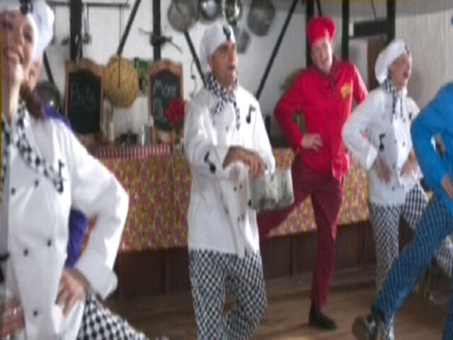 File:TheMasterPastaMakerFromItaly-PromoPicture2.jpg