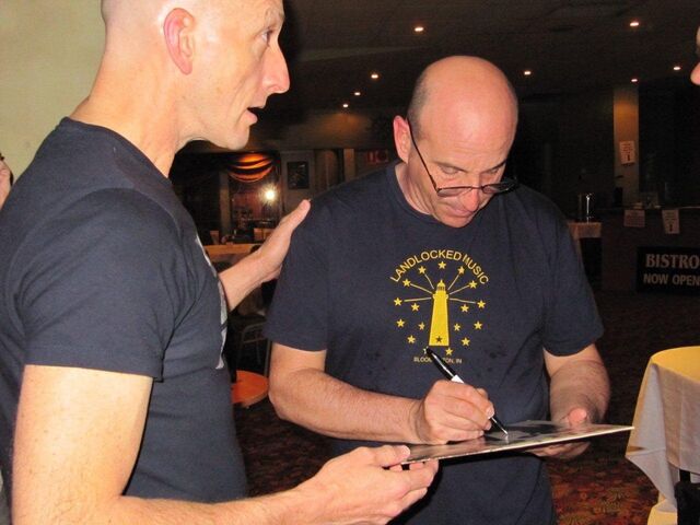 File:MarkmulliganandPaulcollins.jpg