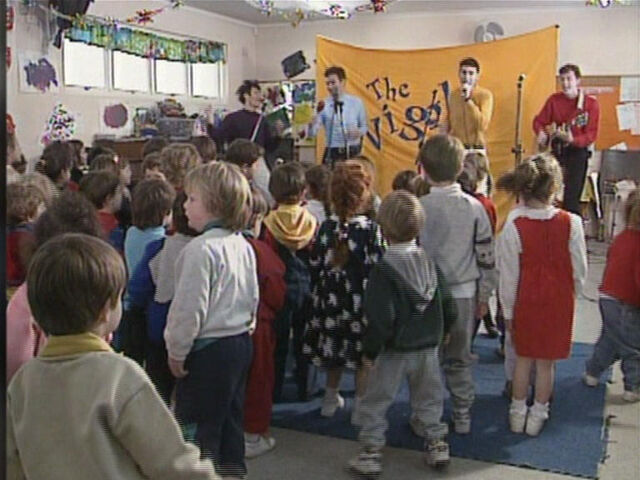 File:GetReadyToWiggle-PlaySchoolLearningSegment.jpg