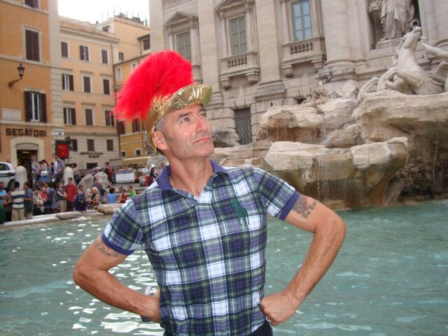 File:AnthonyFieldinRome.jpg