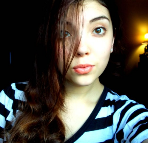 File:ValeriaSelfie.png