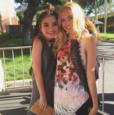 File:Michelle And Laura.png