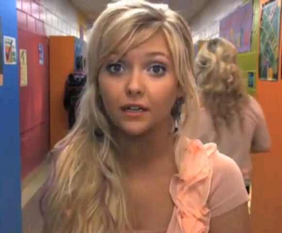 File:Wingin' It Brittany Hanson.jpg