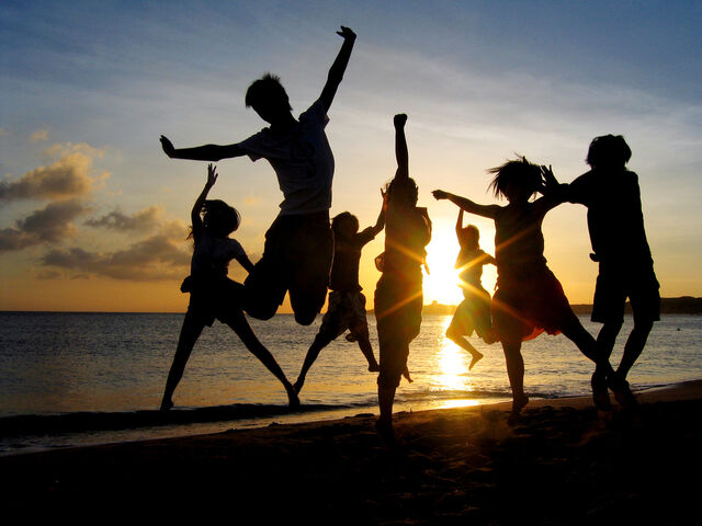 File:Kids-dancing-793238.jpg