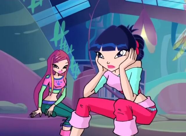 File:Roxy13Trib2.jpg
