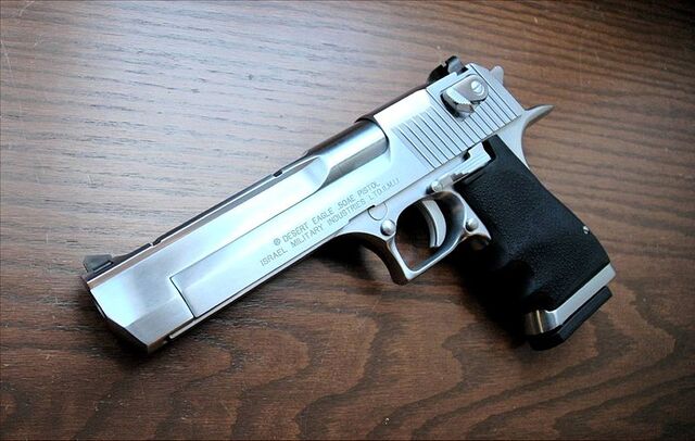 File:800px-Desert Eagle Chrome.jpg