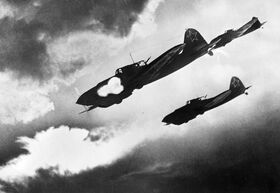 Ilyushin Il-2 Shturmoviks engaging tanks, Kursk 1943