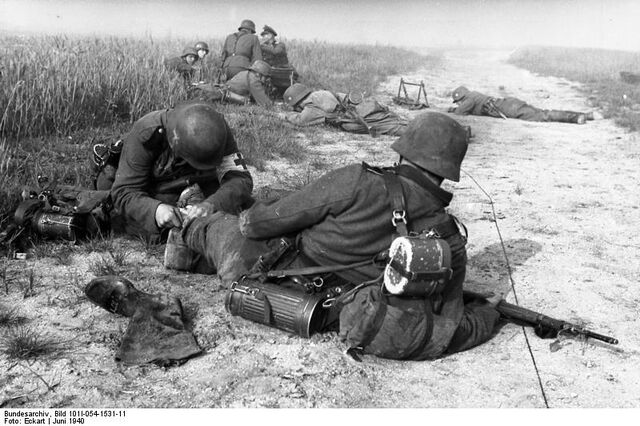 File:German Medic Treating a Wounded Soldier, France 1940.jpg
