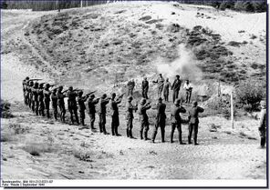 German troops executing partisans, Eastern Front 1941