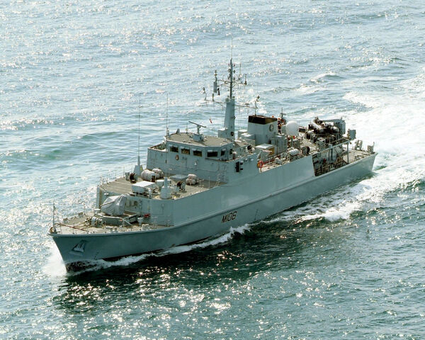 File:HMS Penzance.jpg