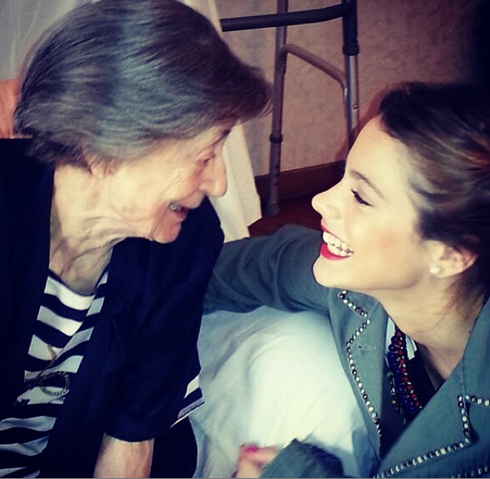 File:Martina-stoessel.png
