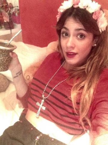 File:21846-amor-violetta-el-tatuaje-de-martina-stoessel large.jpg