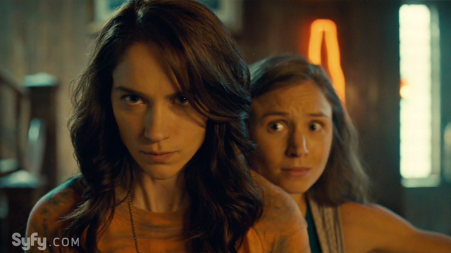 File:Wynonna-Earp-102-5.png