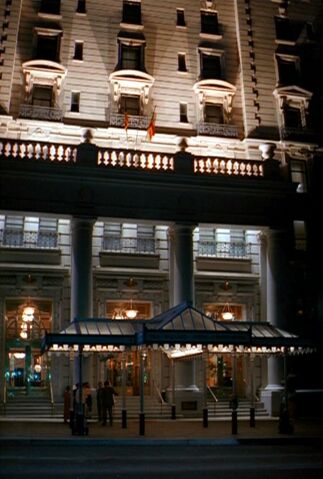 File:Hotel George Mason.jpg