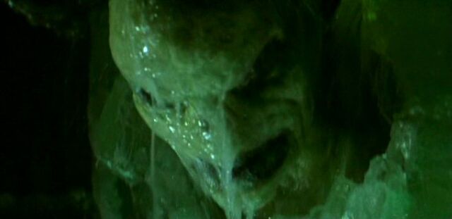 File:Long-clawed alien birth.jpg