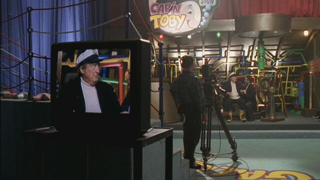 File:CapnTobyShow.jpg
