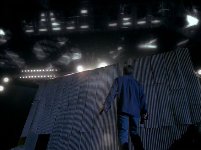 File:Mulder Alien Ship Strughold Mine Paper Clip.jpg