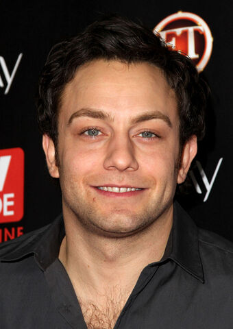 File:Jonathan+Sadowski+TV+Guide+Magazine+2010+Hot+Pi7EASGE-Wdl.jpg