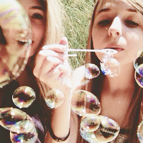 File:Jenn and Lia.png