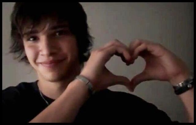 Archivo:JulianSerrano7-0.jpg