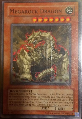File:MegarockDragon-SD7-EN-C-UE.png